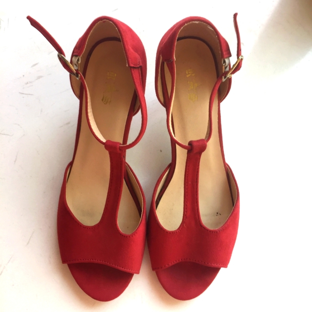 Rocky S Red Sandals - Picture 1 of 5